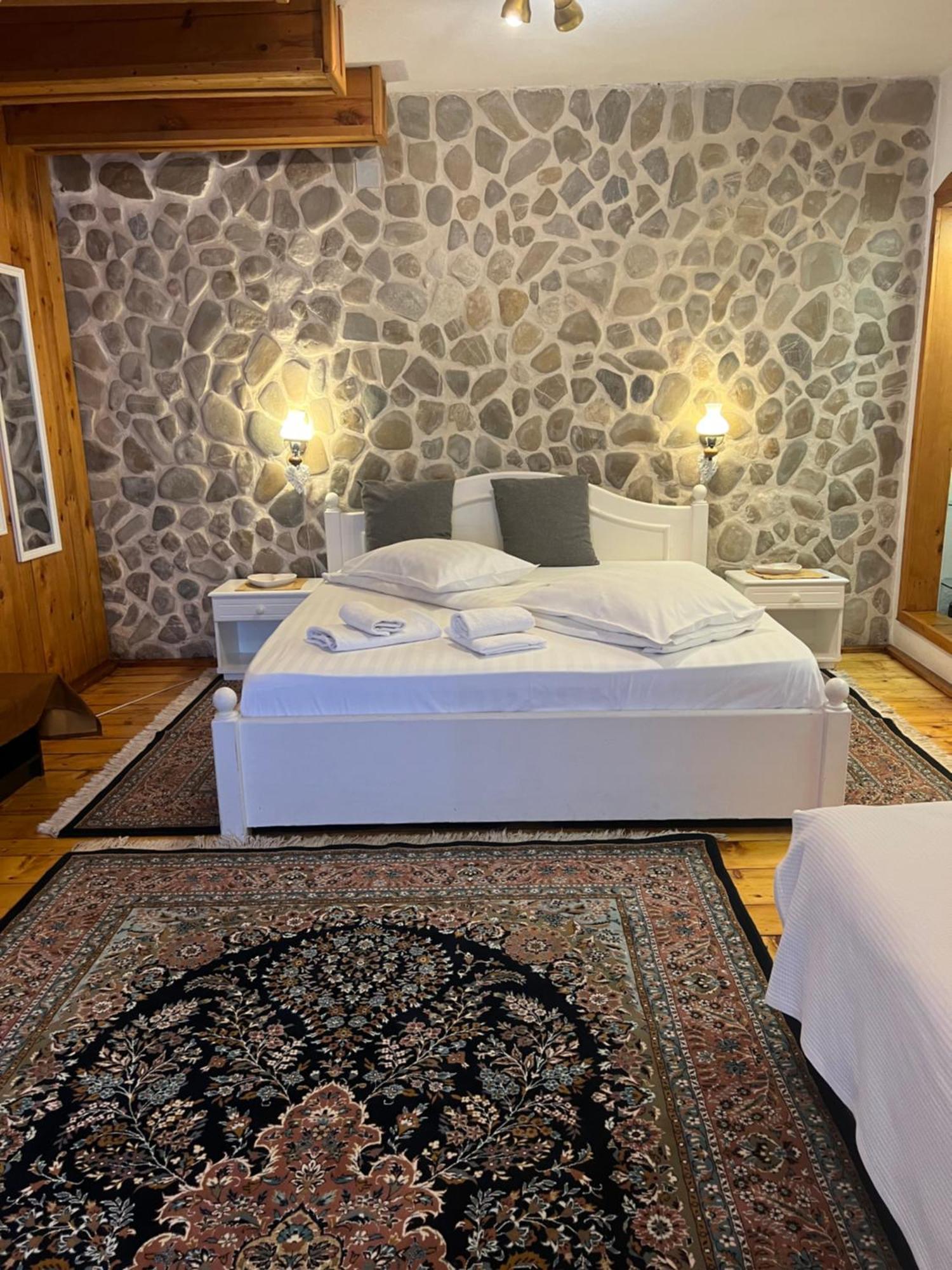 Rem's Pension Rasnov Exterior foto