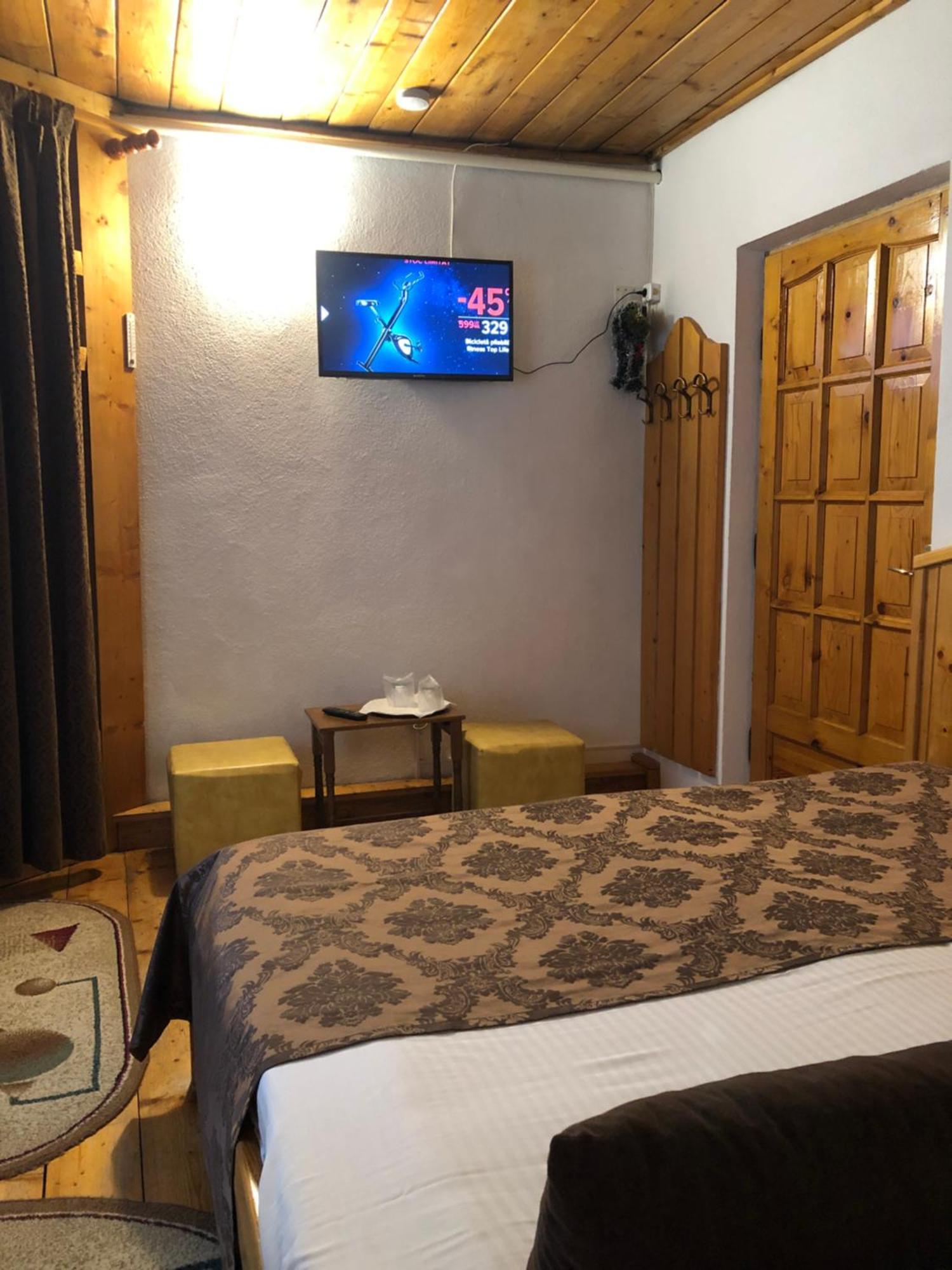 Rem's Pension Rasnov Exterior foto