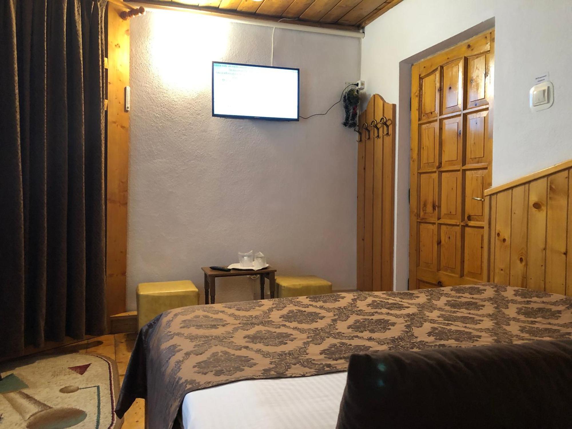 Rem's Pension Rasnov Exterior foto