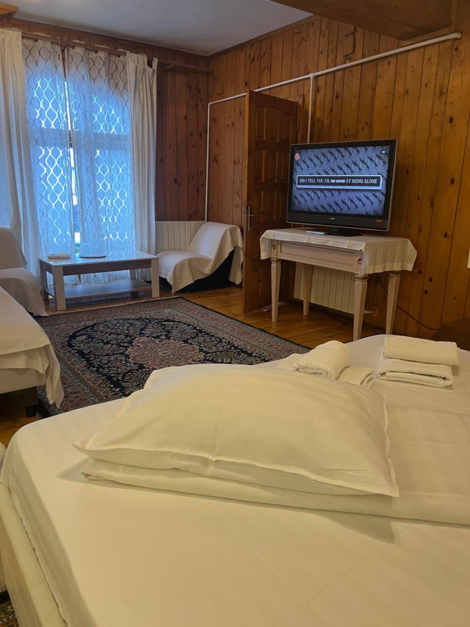 Rem's Pension Rasnov Exterior foto