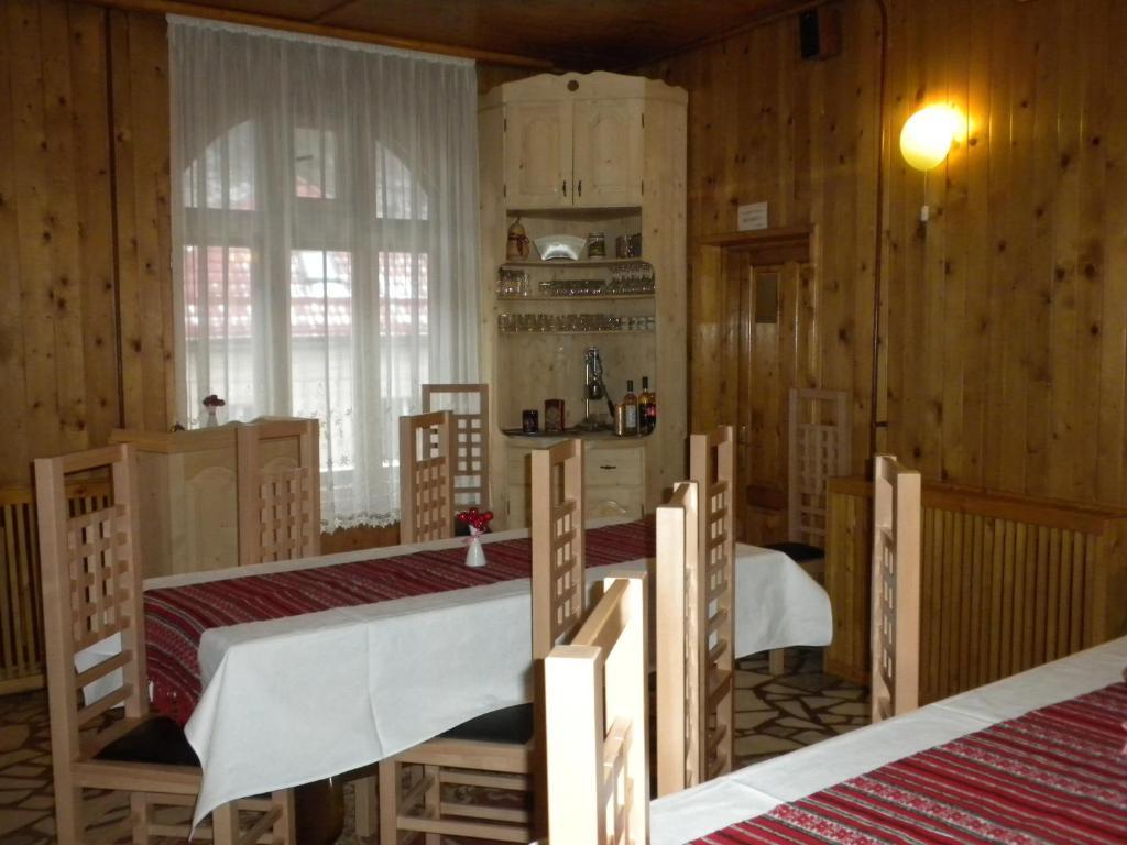 Rem's Pension Rasnov Exterior foto