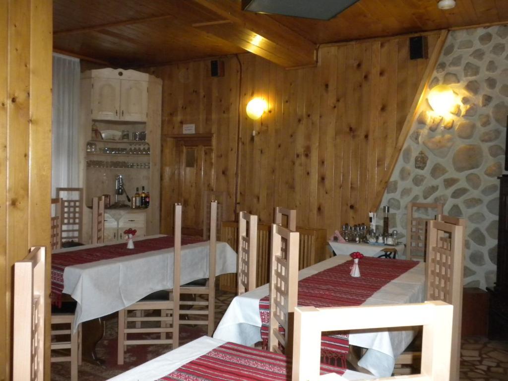 Rem's Pension Rasnov Exterior foto